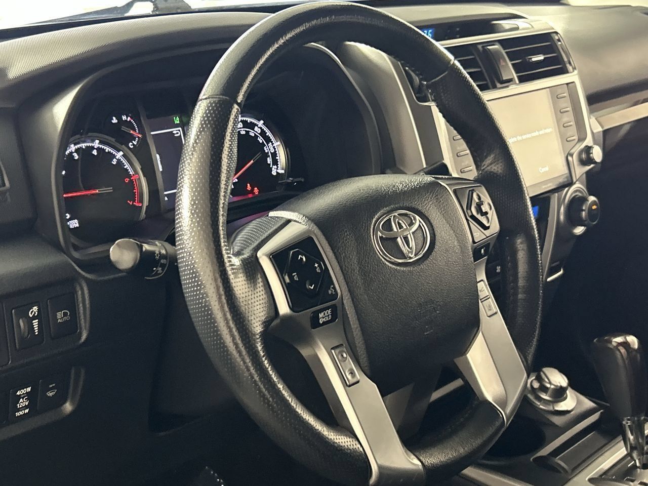 Used 2024 Toyota 4Runner Limited AWD/4WD image 14