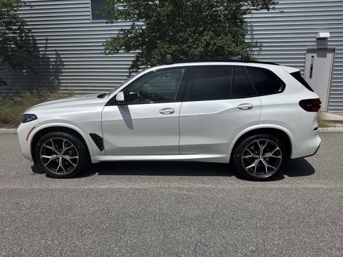 Used 2025 BMW X5 sDrive40i w/ M Sport Package RWD image 2