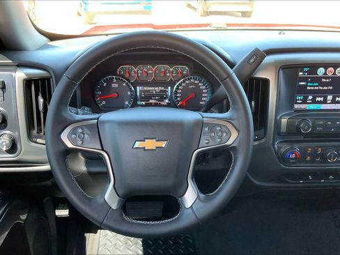 Used 2019 Chevrolet Silverado 1500 LT w/ Texas Edition AWD/4WD image 5