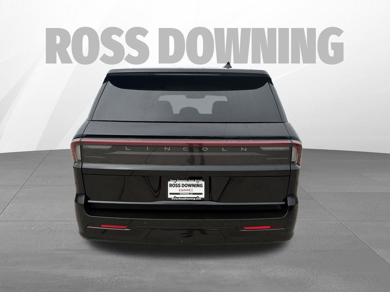 Used 2025 Lincoln Navigator Reserve AWD/4WD image 5