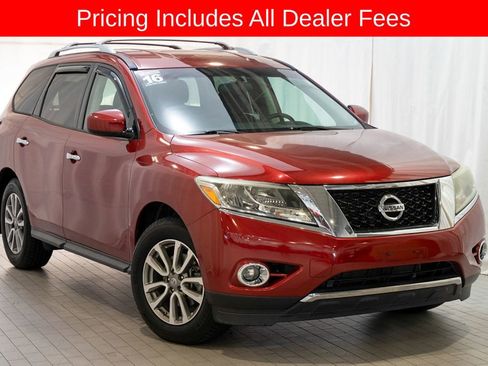 Used 2016 Nissan Pathfinder S FWD image 1