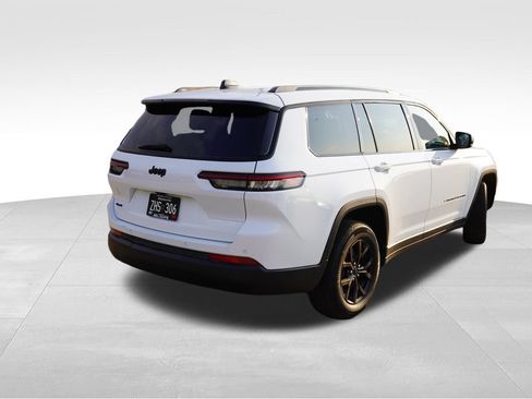 Used 2024 Jeep Grand Cherokee L Altitude AWD/4WD image 3