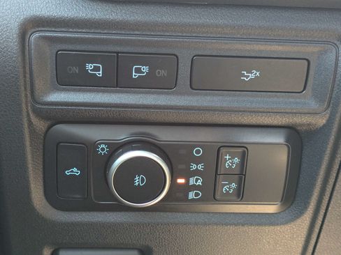 Used 2022 Ford F150 XLT w/ Equipment Group 302A High RWD image 31