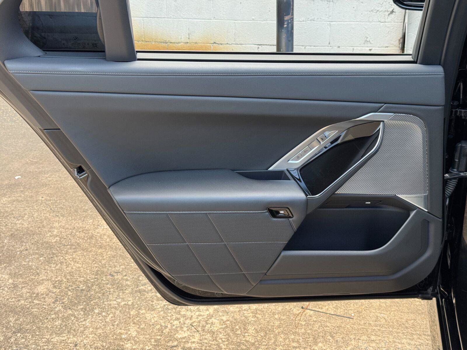 Used 2024 BMW i7 eDrive50 w/ M Sport Package RWD image 49