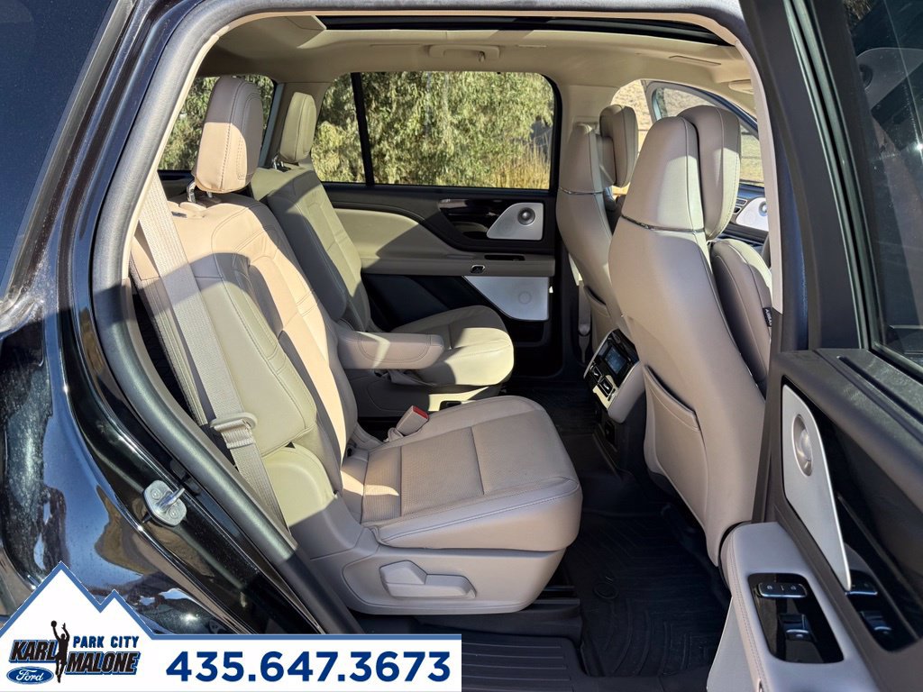 Used 2023 Lincoln Aviator Reserve w/ Equipment Group 201A AWD/4WD image 35