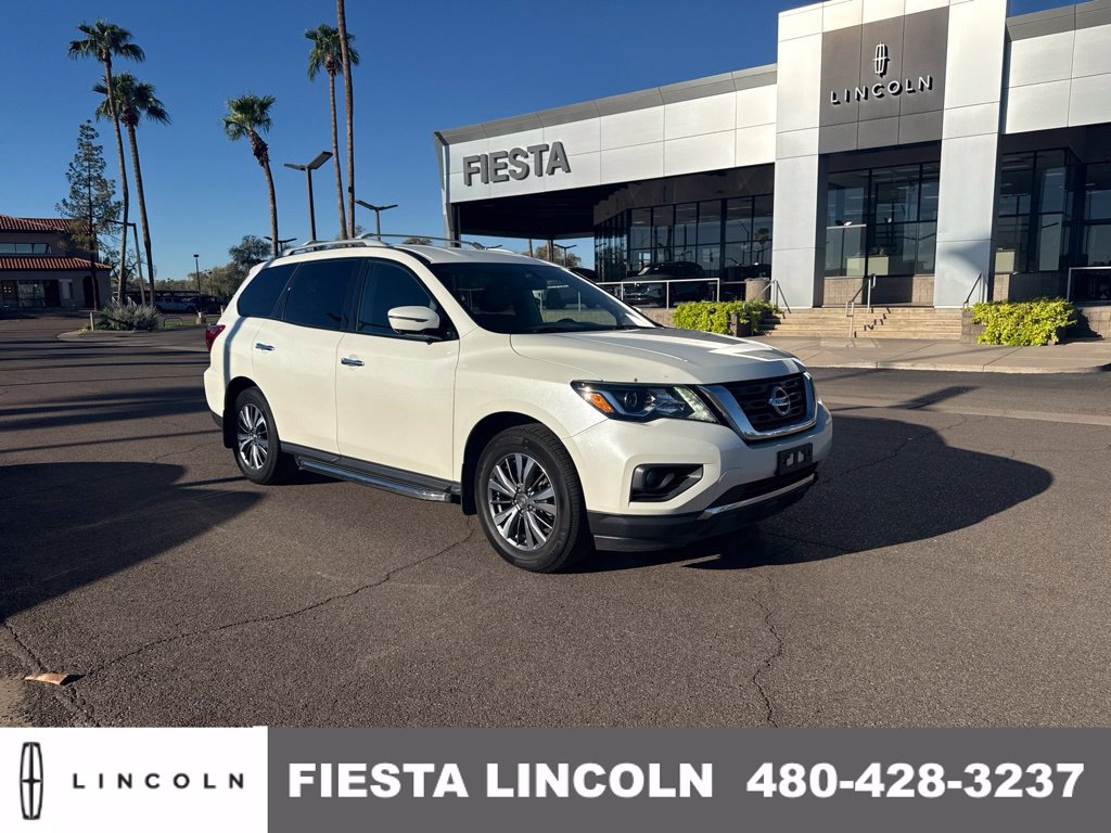 Used 2019 Nissan Pathfinder SL AWD/4WD image 1