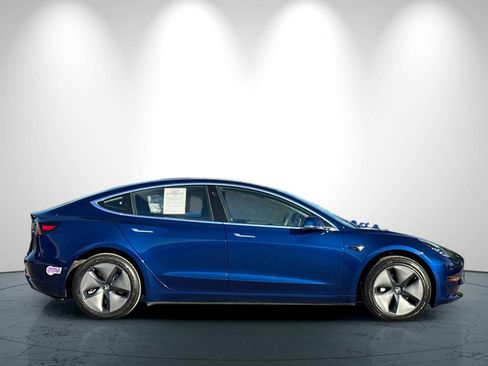 Used 2018 Tesla Model 3 Long Range image 3