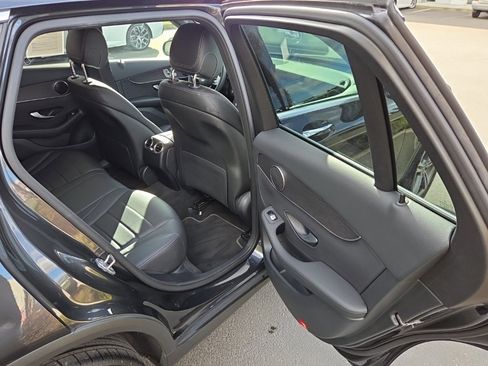 Used 2020 Mercedes-Benz GLC 300 4MATIC image 17