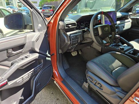 Used 2024 Toyota Tacoma TRD Pro AWD/4WD image 20