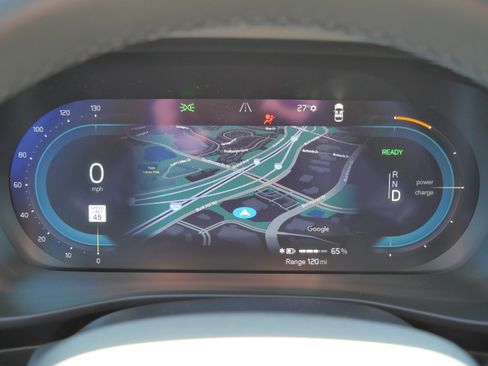 Used 2023 Volvo XC40 Recharge Ultimate image 23