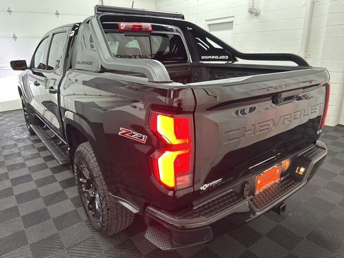 Used 2025 Chevrolet Colorado Z71 w/ Midnight Edition image 7