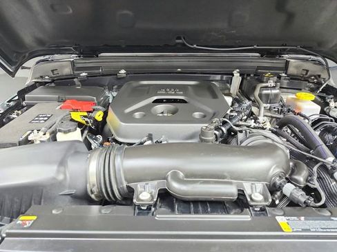 Used 2025 Jeep Wrangler Unlimited Rubicon image 17