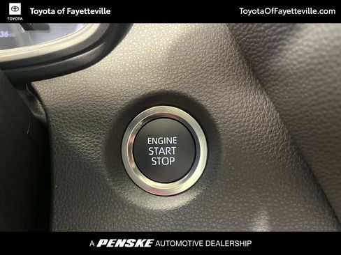 Used 2026 Toyota Corolla SE FWD image 31