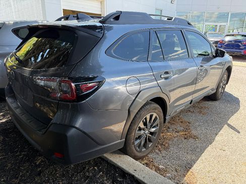 Used 2025 Subaru Outback Onyx Edition AWD/4WD image 7