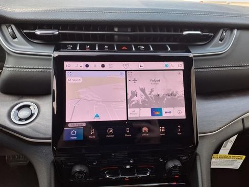 New 2025 Jeep Grand Cherokee Limited image 20