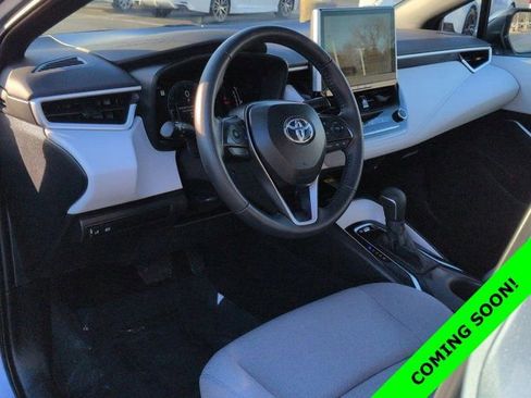 Certified 2025 Toyota Corolla SE w/ SE Premium Package image 9