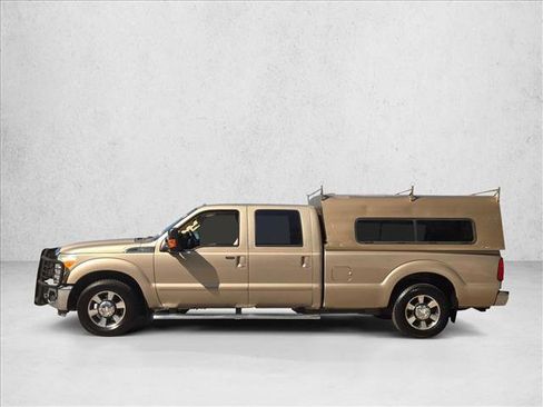 Used 2014 Ford F350 Lariat image 9