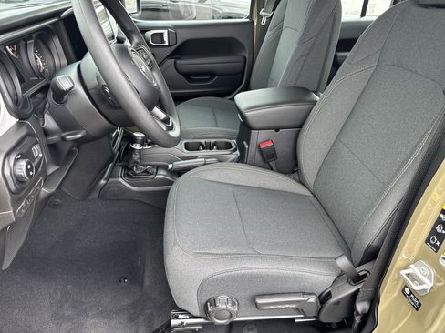 New 2026 Jeep Gladiator Sport AWD/4WD image 22