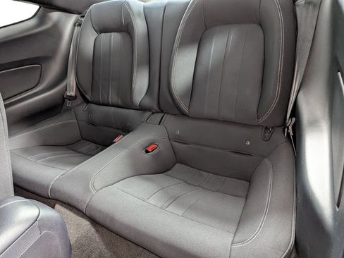 Used 2018 Ford Mustang Coupe image 31