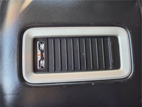 Used 2017 GMC Yukon Denali image 22