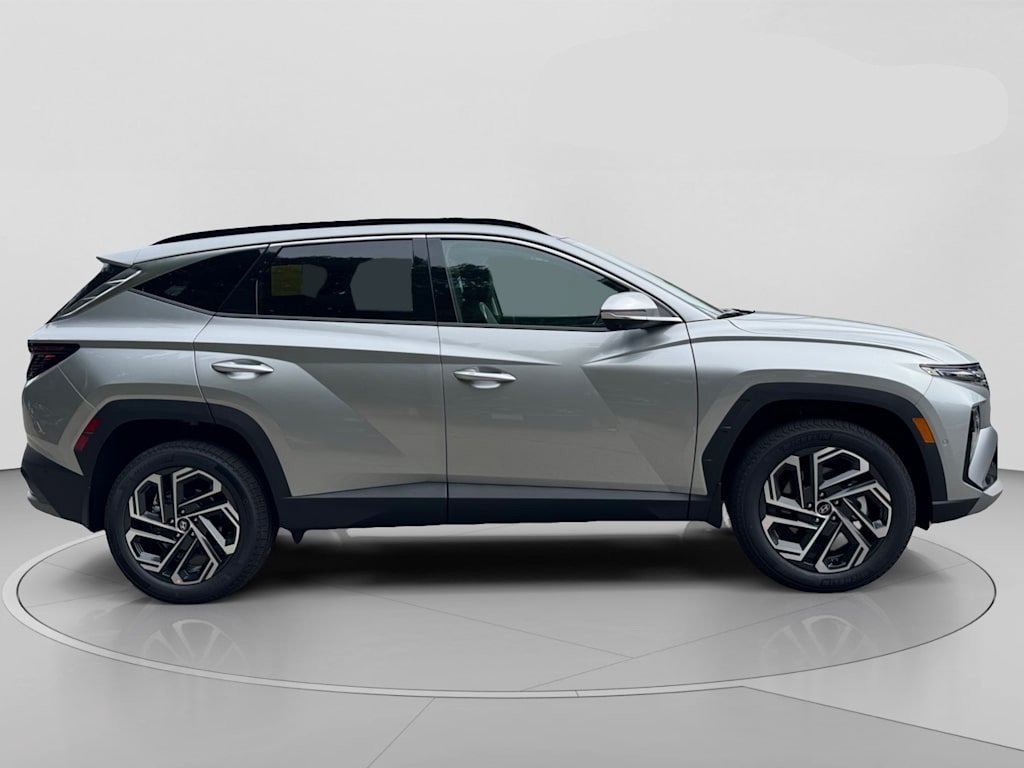 New 2026 Hyundai Tucson Limited w/ Tow & Go Package AWD/4WD image 16