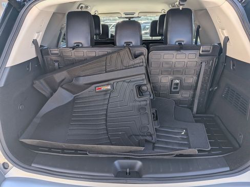 Used 2024 Nissan Pathfinder SL image 30