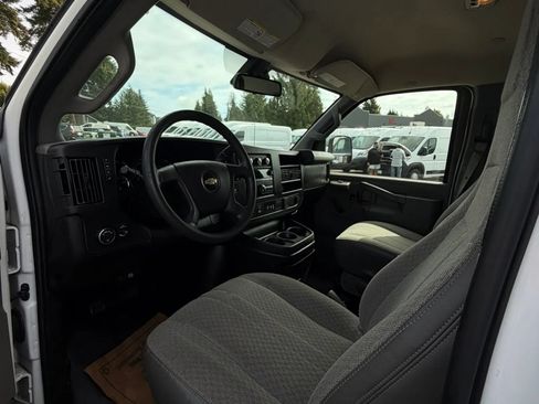 Used 2019 Chevrolet Express 2500 RWD image 27