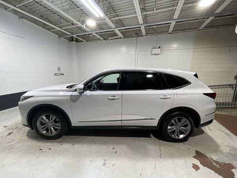 Used 2024 Acura MDX SH-AWD image 3