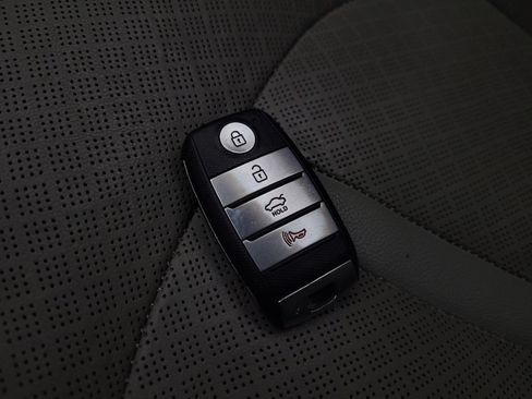 Used 2016 Kia Optima EX w/ Premium Package image 32