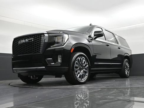 Used 2023 GMC Yukon XL Denali Ultimate AWD/4WD image 20