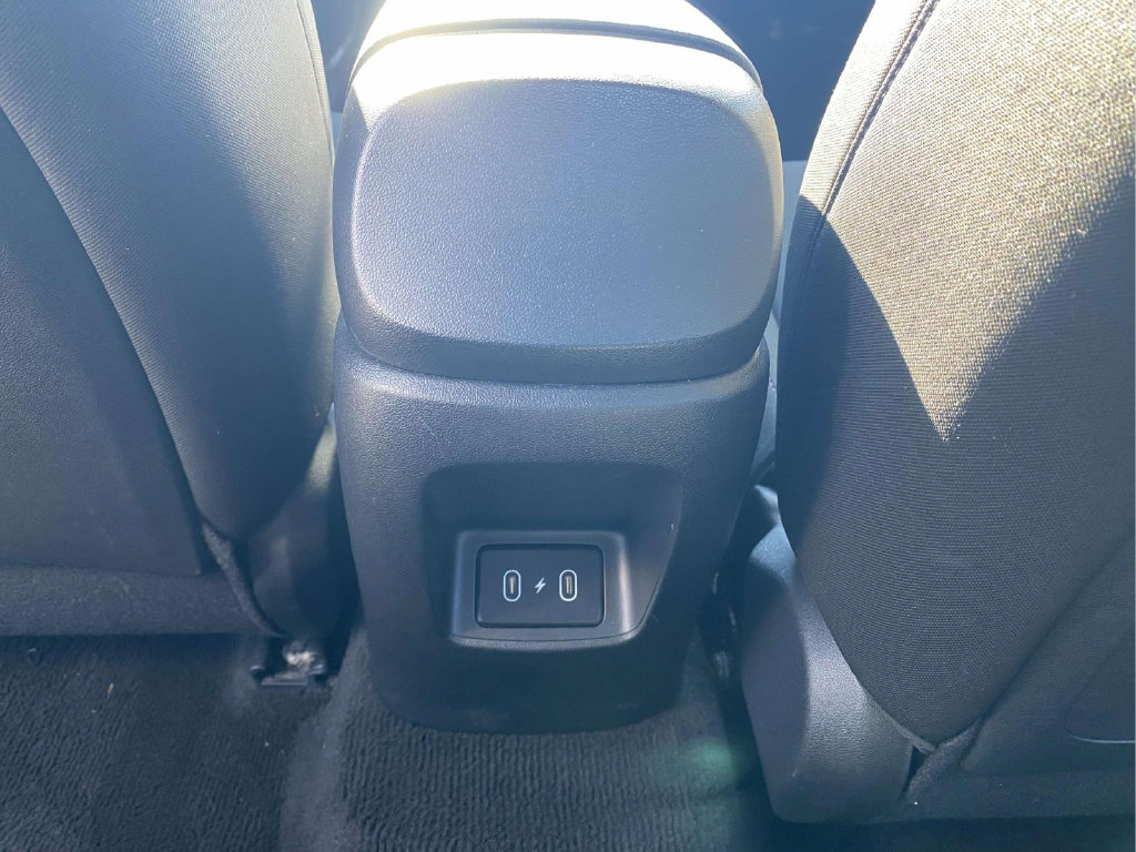 Used 2025 Hyundai Elantra SEL FWD image 11