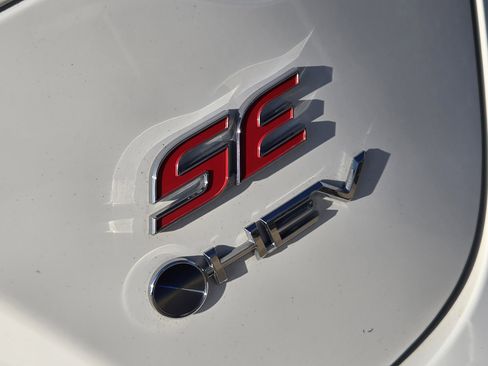 Used 2025 Toyota Corolla SE image 16