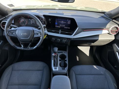 Used 2024 Chevrolet Trax RS w/ Sunroof Package image 13