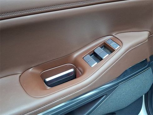 Used 2025 Lincoln Navigator Reserve image 12