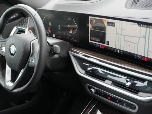 Used 2025 BMW X5 xDrive40i image 11