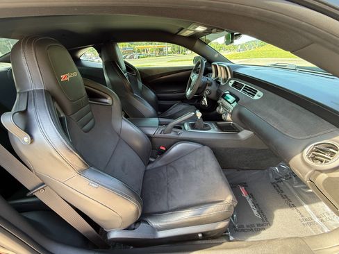 Used 2015 Chevrolet Camaro Z/28 RWD image 19