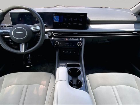 Used 2025 Hyundai Sonata SEL FWD image 14