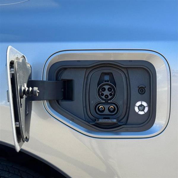 Used 2023 Ford F150 Lightning Lariat w/ Tow Technology Package AWD/4WD image 34