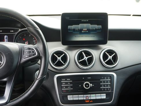 Used 2018 Mercedes-Benz CLA 250 image 20