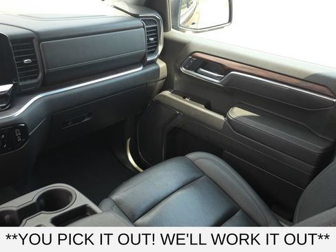 Used 2025 GMC Sierra 1500 SLT AWD/4WD image 27