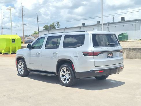 Used 2022 Jeep Wagoneer Series II RWD image 4