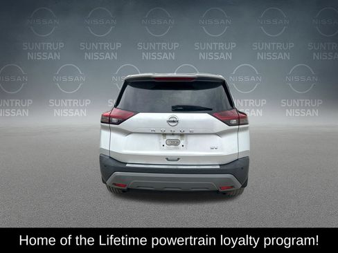 Used 2021 Nissan Rogue SV FWD image 4