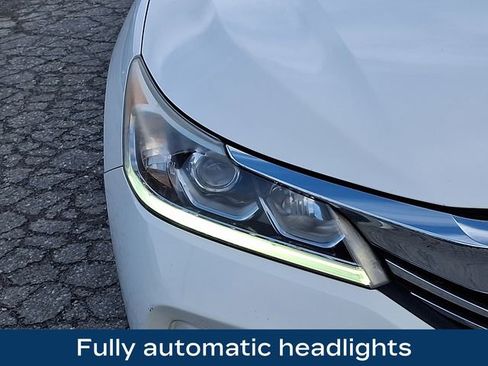 Used 2017 Honda Accord EX-L image 11