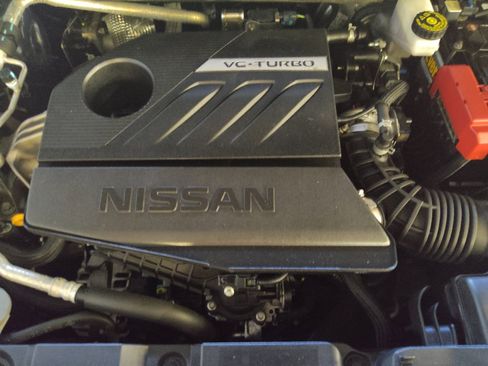 Used 2023 Nissan Rogue S AWD/4WD image 30