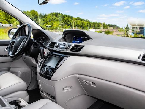 Used 2016 Honda Odyssey EX-L image 18