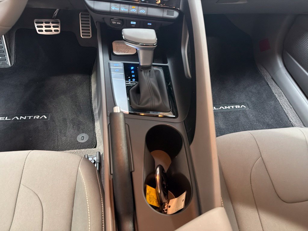 Certified 2026 Hyundai Elantra Sport FWD image 21