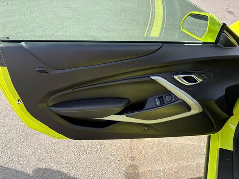 Used 2021 Chevrolet Camaro LT RWD image 17