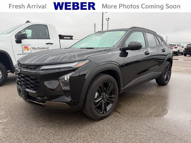 Used 2025 Chevrolet Trax ACTIV w/ Sunroof Package FWD image 1