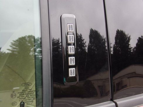 Used 2017 Ford F150 Lariat AWD/4WD image 15