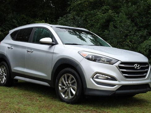 Used 2018 Hyundai Tucson SEL image 3
